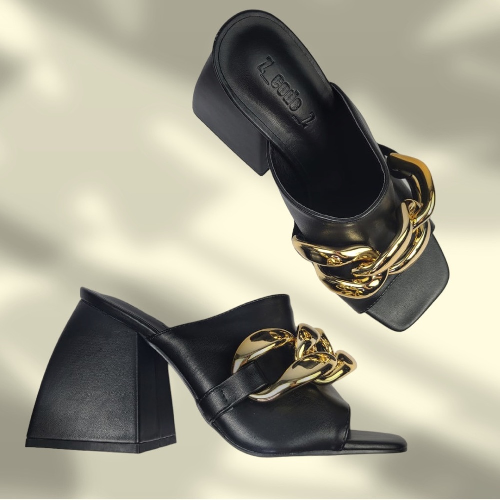 Black Mule Shoes with Chunky Chain